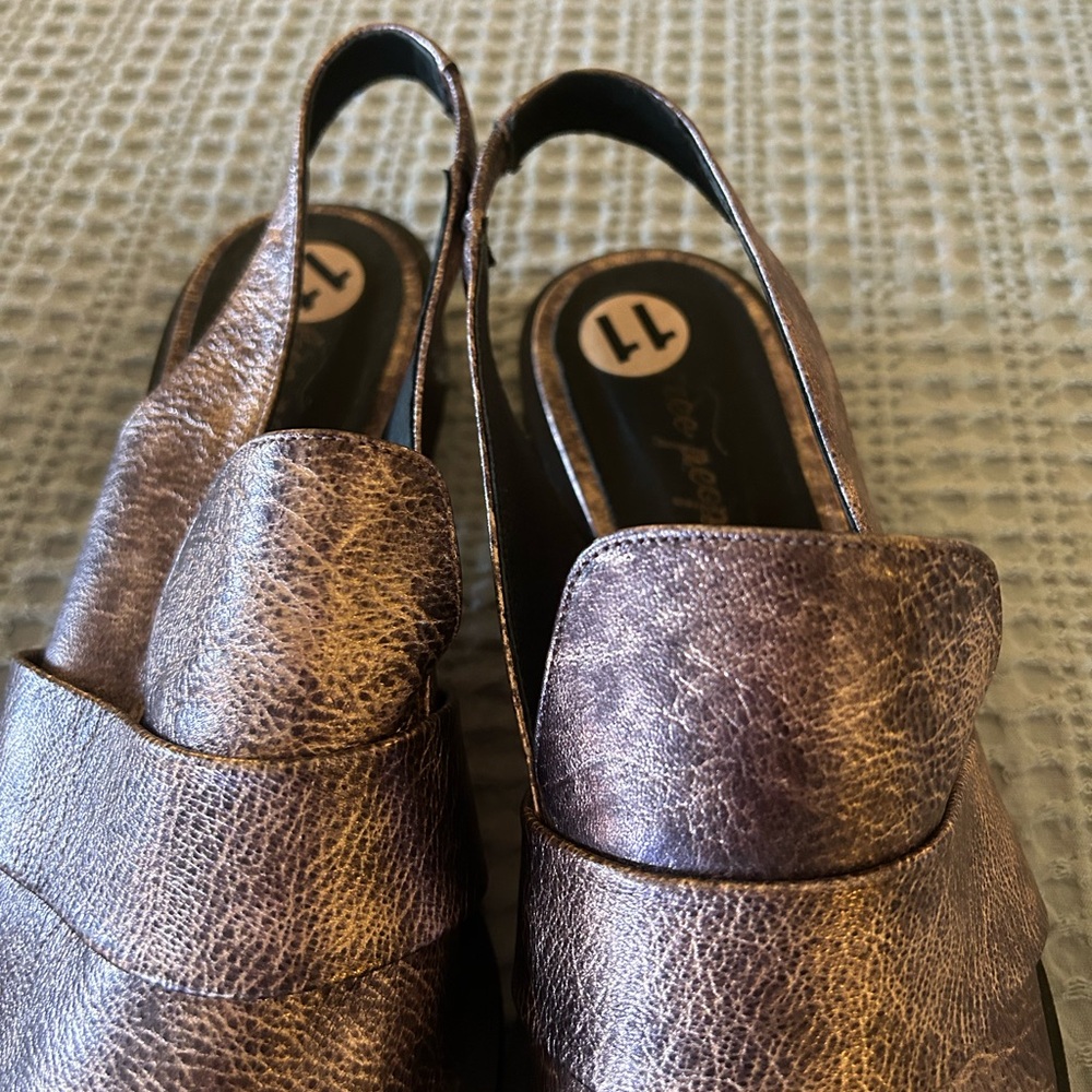 NWOT Free People Abbey Road sling back loafer style metallic color shoes.  Sz 11 - Picture 7 of 11